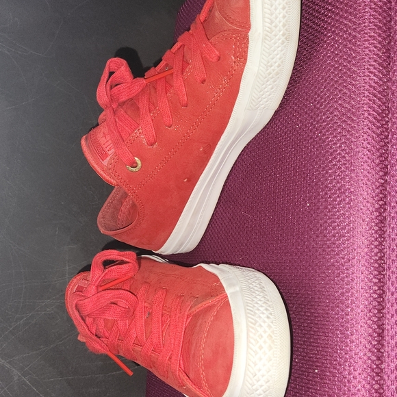 Chuck II Craft Leather Low Top Red Size 8 - Picture 2 of 10